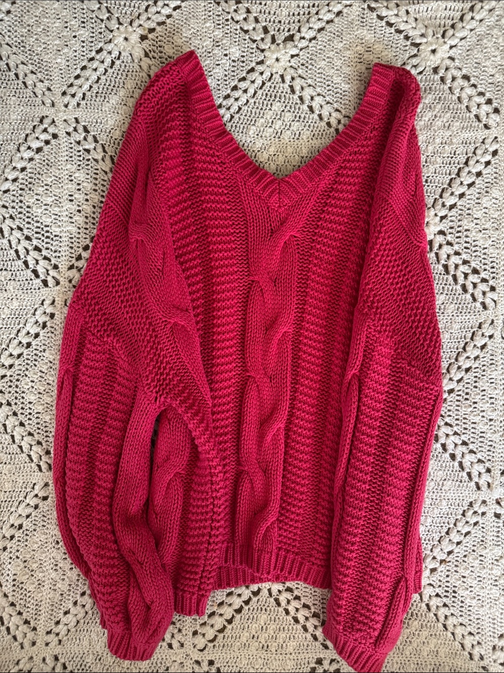 V-Neck Cable Knit Women’s Sweater - Red - Picture 3 of 4